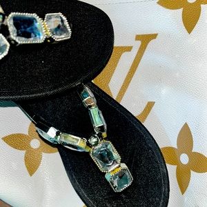 💎 🩴 💎• 🖤 Frisky x Bling it on Vibes 🖤• 🩴💎🩴